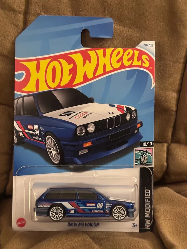 Hot Wheels BMW M3 Wagon image indicator(2)