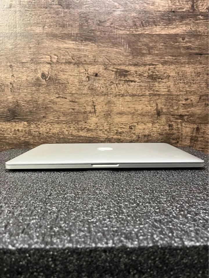 MacBook Pro 15” Retina i7 16GB 256SSD + 256SSD image indicator(5)