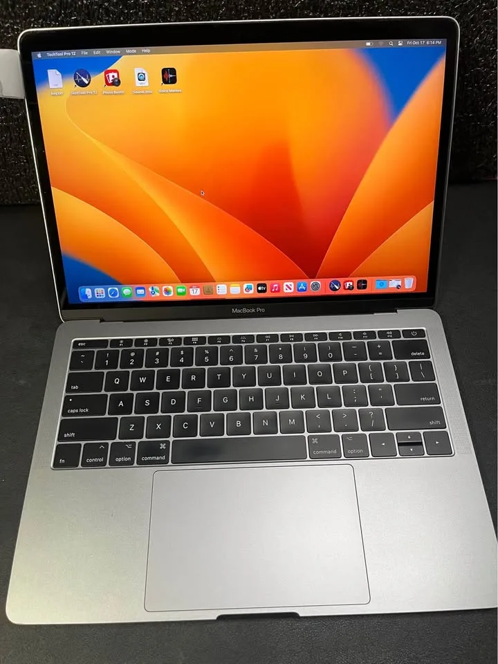MacBook Pro Laptop 13” image indicator(2)