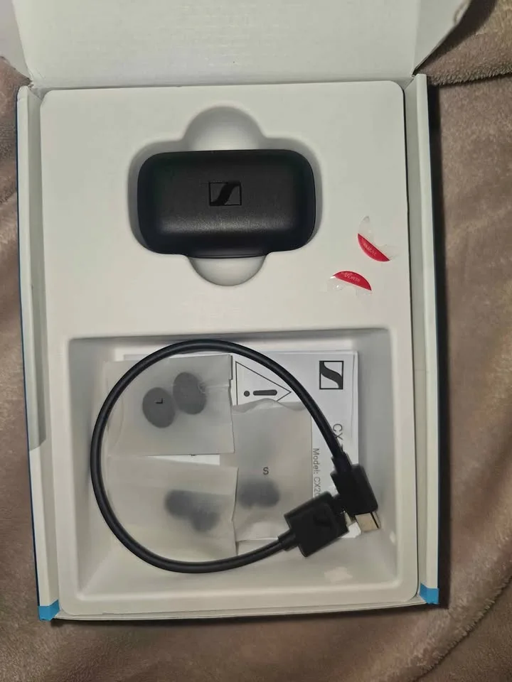 Sennheiser CX True Wireless image indicator(3)