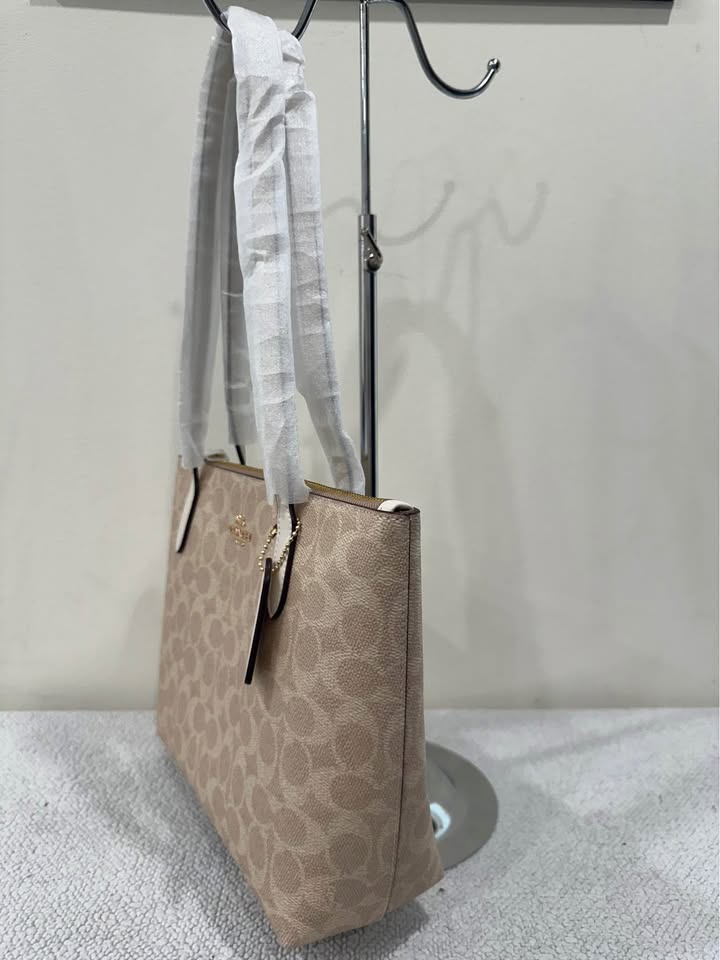 Brand New Coach Tote - photo 2
