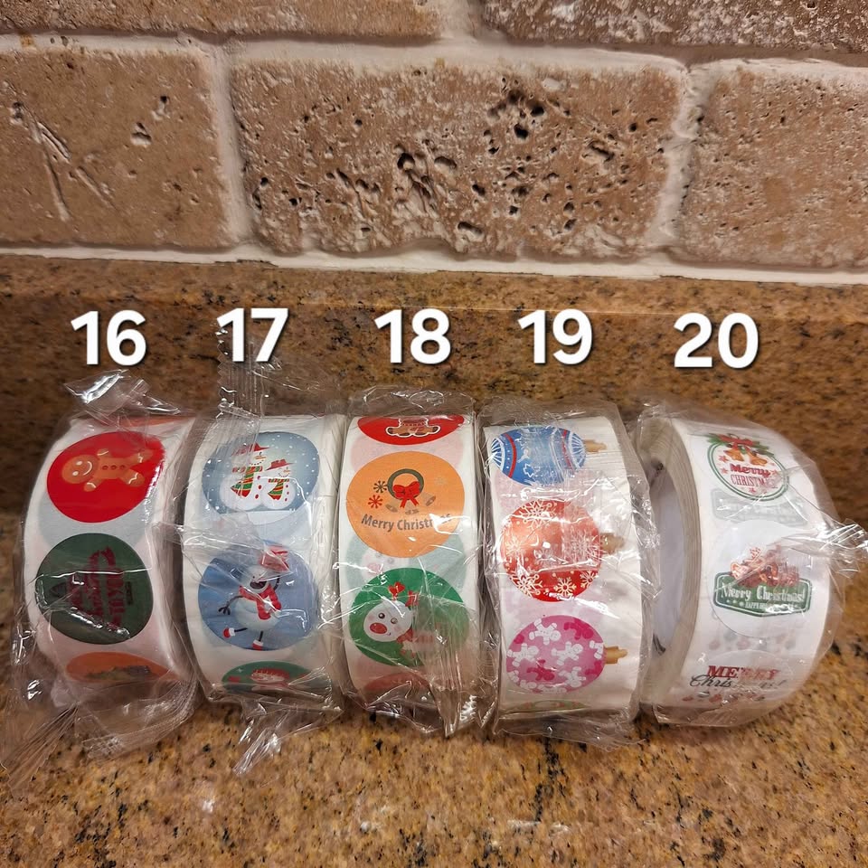 BNIP Roll of Christmas Stickers - $5 each - photo 4