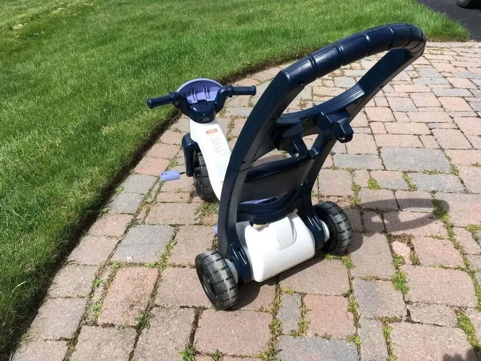 EUC Fisher Price Trike image indicator(2)