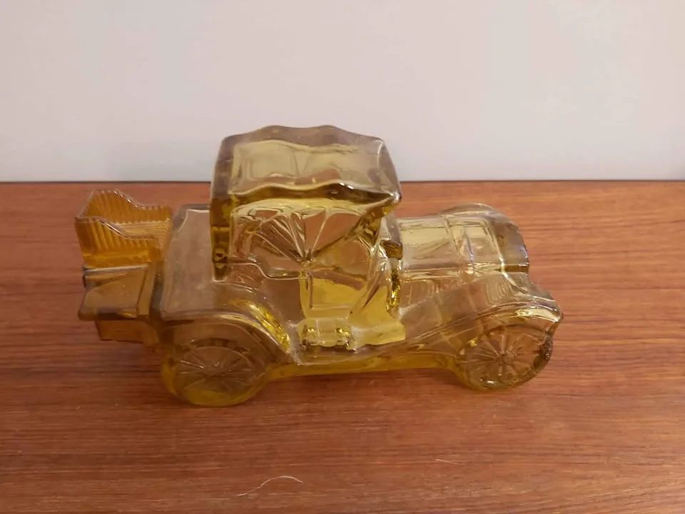 Avon aftershave bottle (empty) image indicator(2)