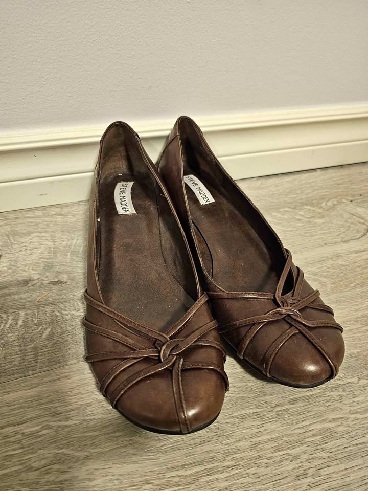 Leather shoes