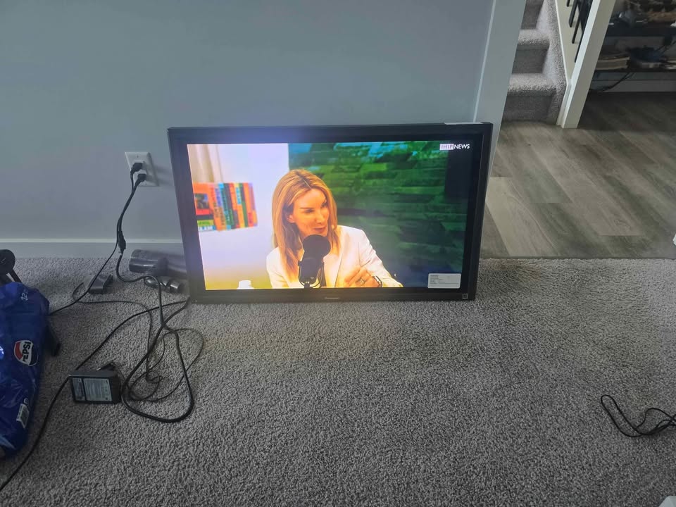 Panasonic Plasma TV (37) - photo 4