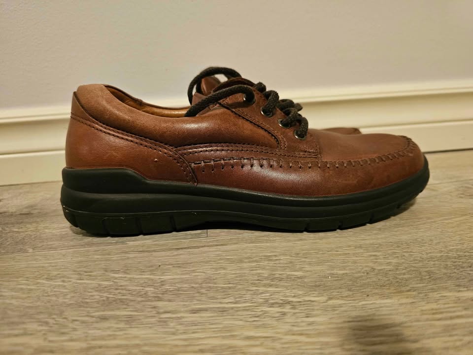 ECCO leather shoes - photo 2