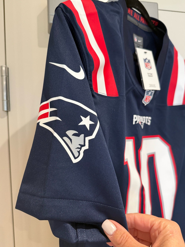 Nike Patriots Jones #10 Jersey NEW! - photo 2