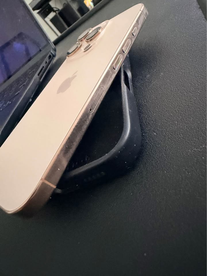 Iphone 16 Pro Like New - photo 3