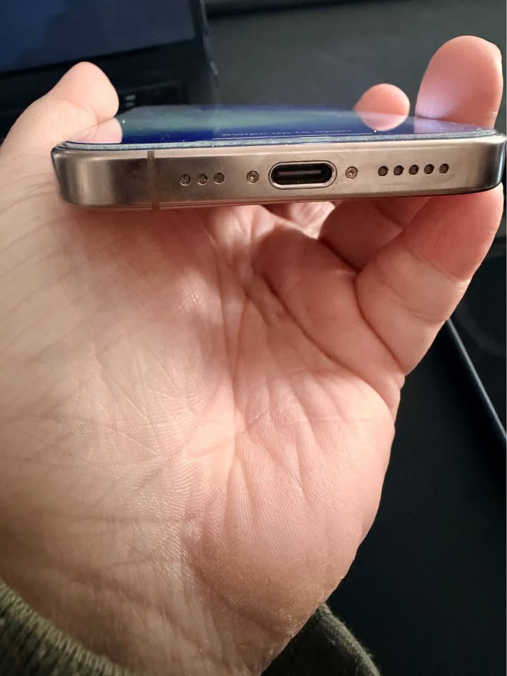 Iphone 16 Pro Like New - photo 4