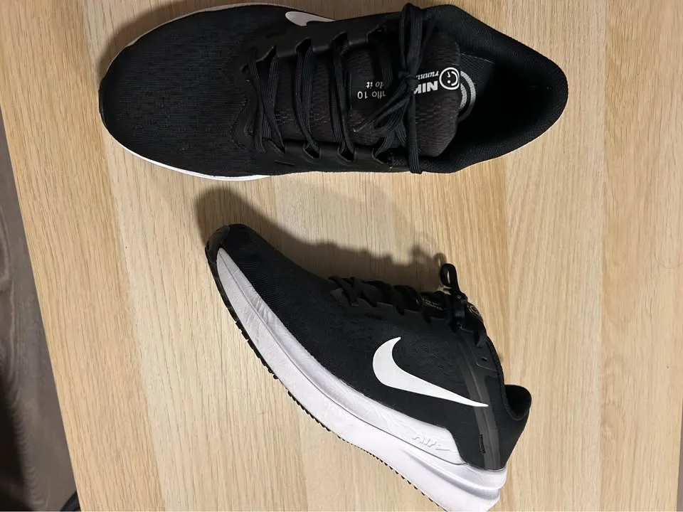 Nike Mens Gymnastics Shoes Sneaker image indicator(7)