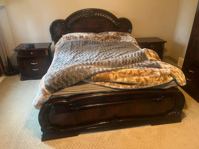 Five-Piece Queen Bedroom Set thumbnail