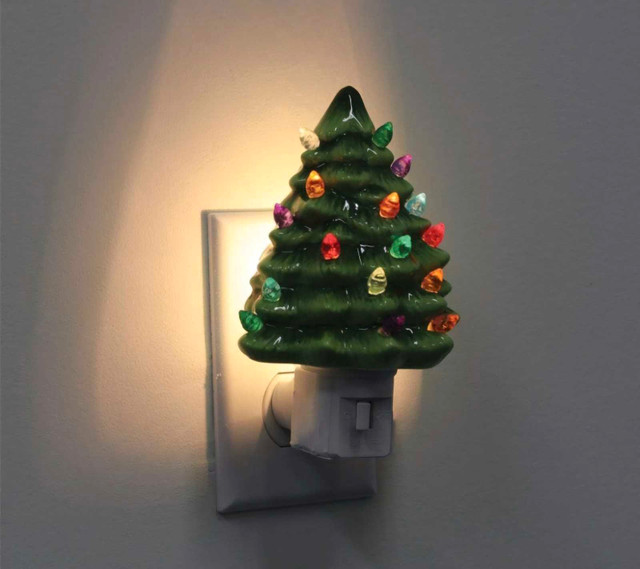 Vintage Christmas Tree Nightlight - photo 3
