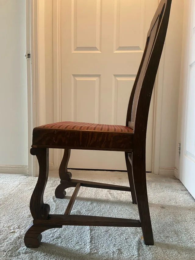 4 Antique Chairs image indicator(3)