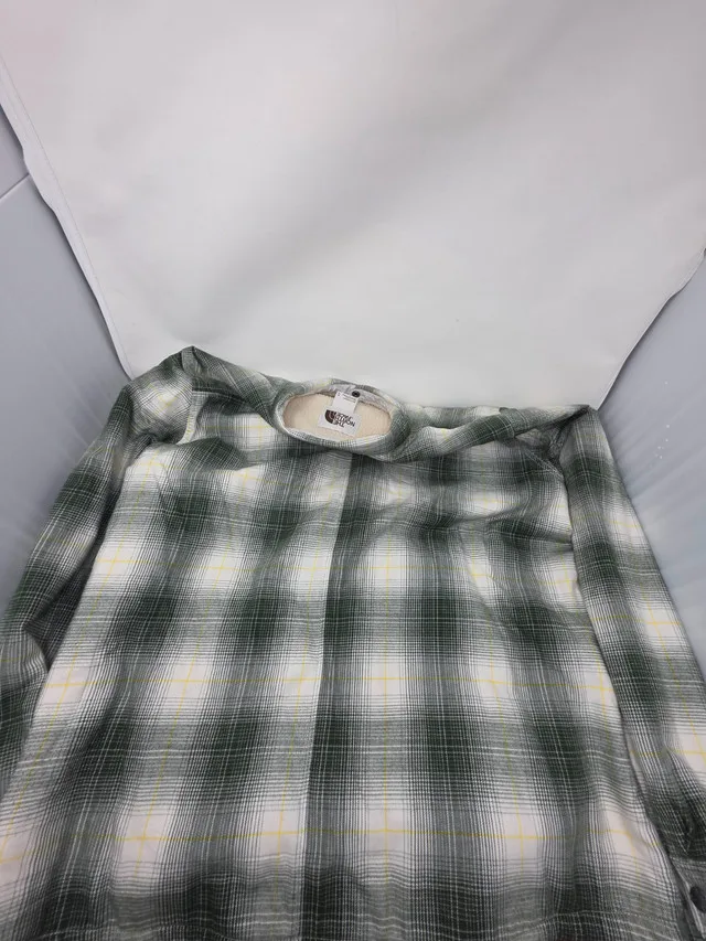 The North Face Men's Campshire Button Up Shirt image indicator(3)