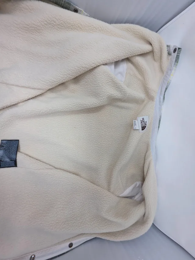 The North Face Men's Campshire Button Up Shirt image indicator(4)