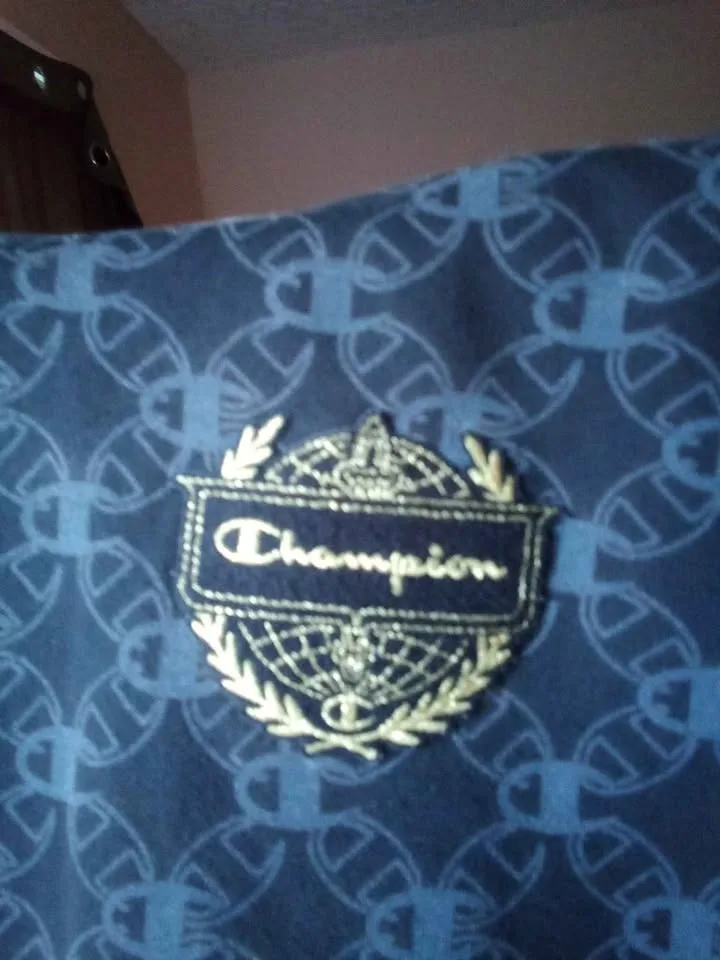 30$ Champion's classic fleece image indicator(2)