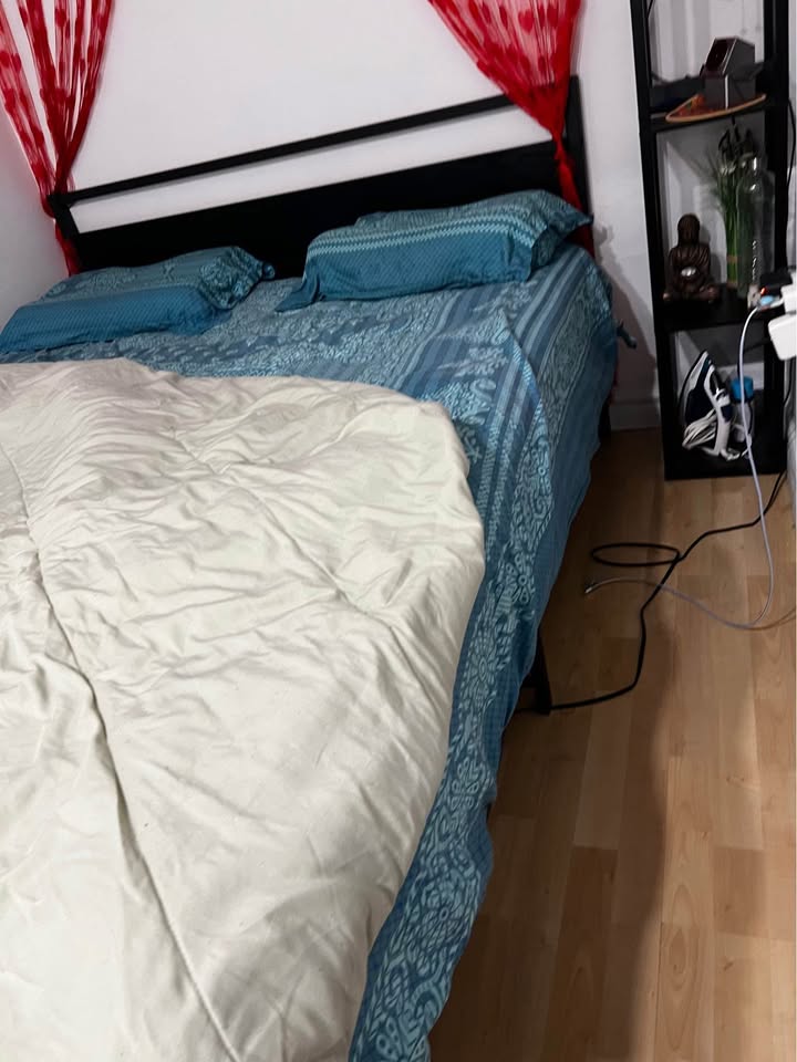 Queen Size Bed Frame - photo 2