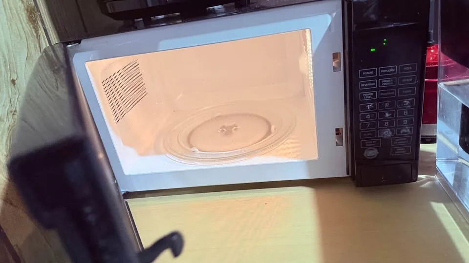 Microwave and Air fryer for sale image indicator(3)