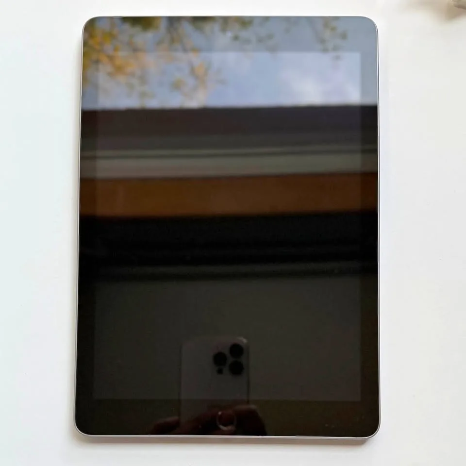 Apple iPad 6th Gen. 32GB, Wi-Fi, 9.7in - Space Grey Tablet image indicator(2)