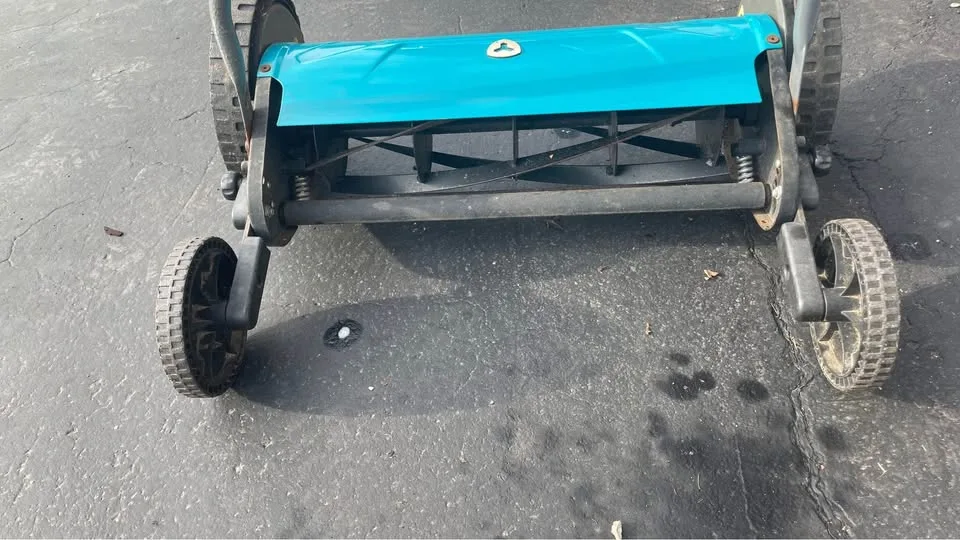 Reel (5-Blade) Lawn Mower image indicator(4)