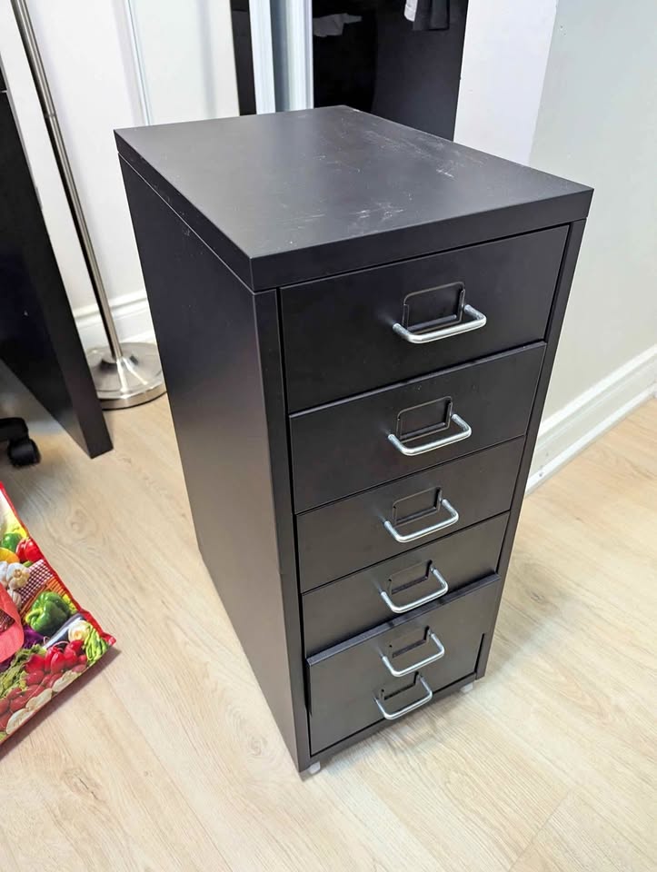 IKEA Helmer Drawer Unit on Wheels