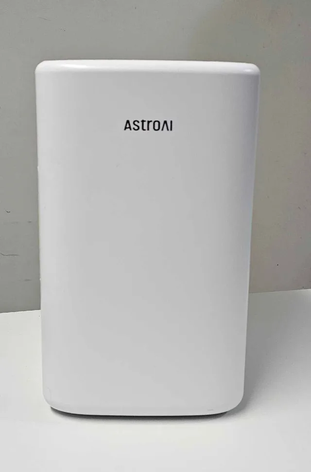 Astro AI Mini Portable Fridge 6 Liters , 8 Cans Compact Refriger thumbnail