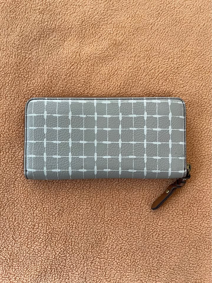 Fossil Women's Tara Zip Around Clutch - photo 2
