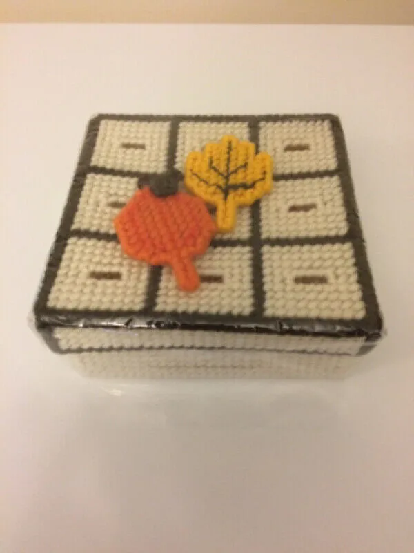 New Thanksgiving Tic-Tac-Toe Travel Game Leaves Self-Storing thumbnail