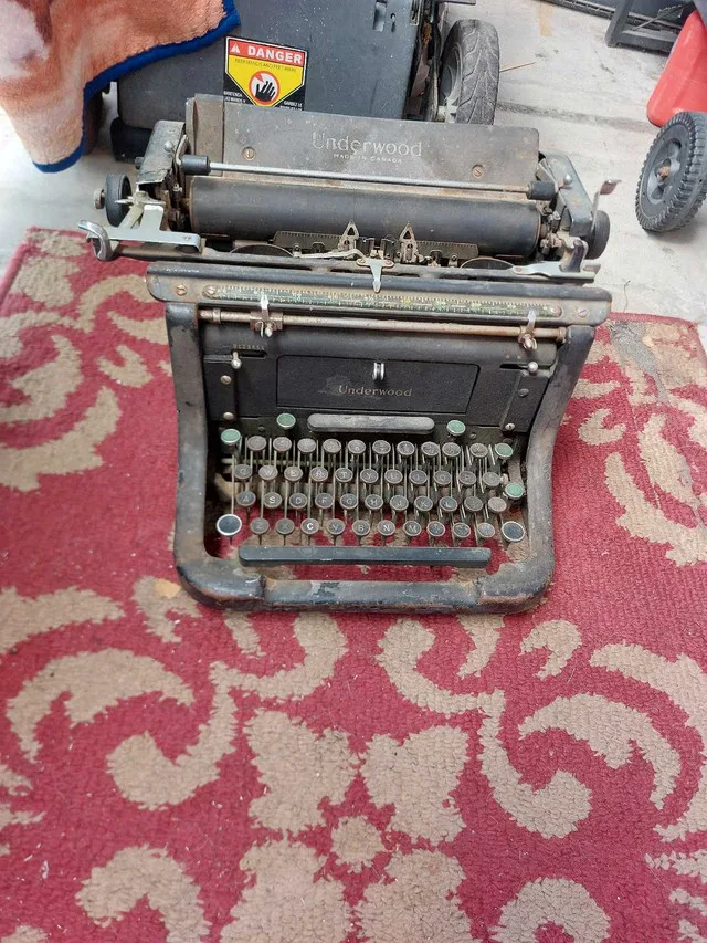 100 year old type writers