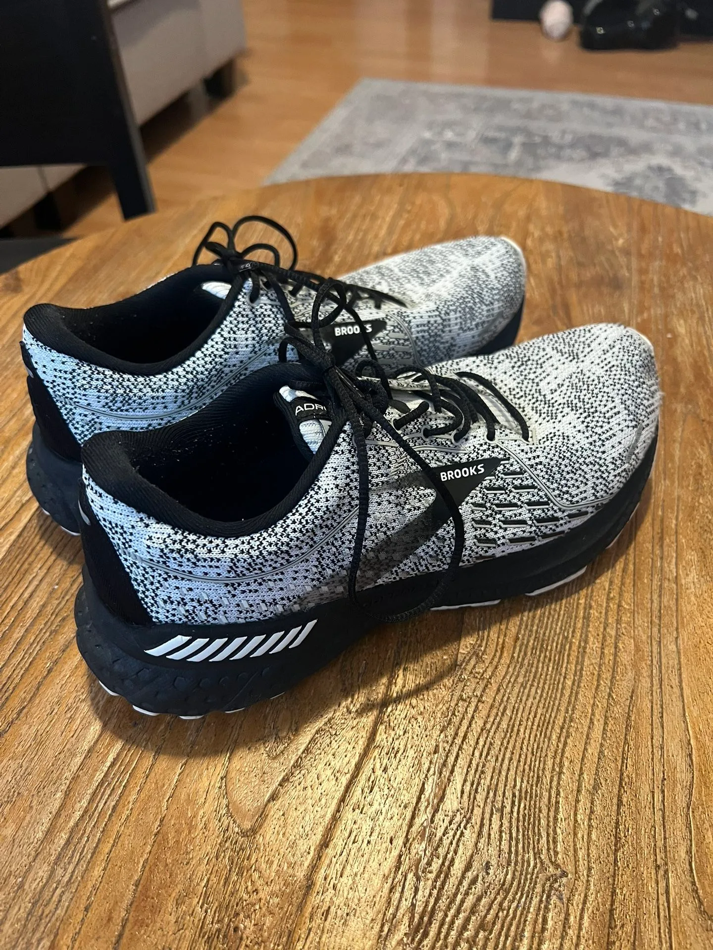 Brooks adrenaline 21 Size 8.5 thumbnail