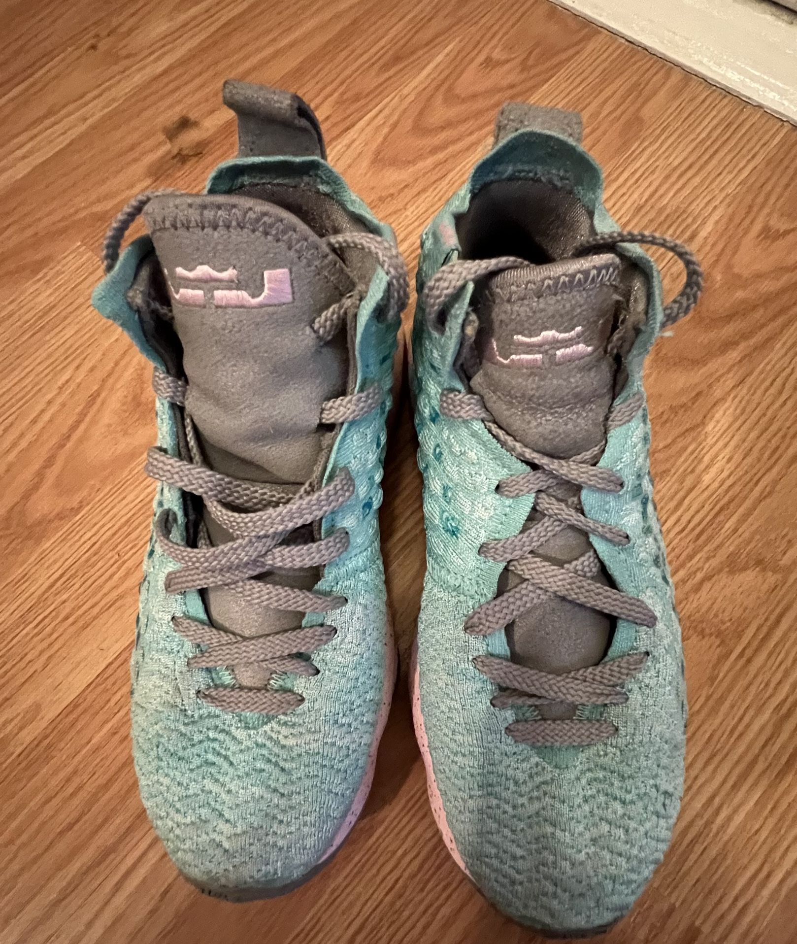 LeBron 17 GS 'South Beach' size US 4.5Y - photo 3