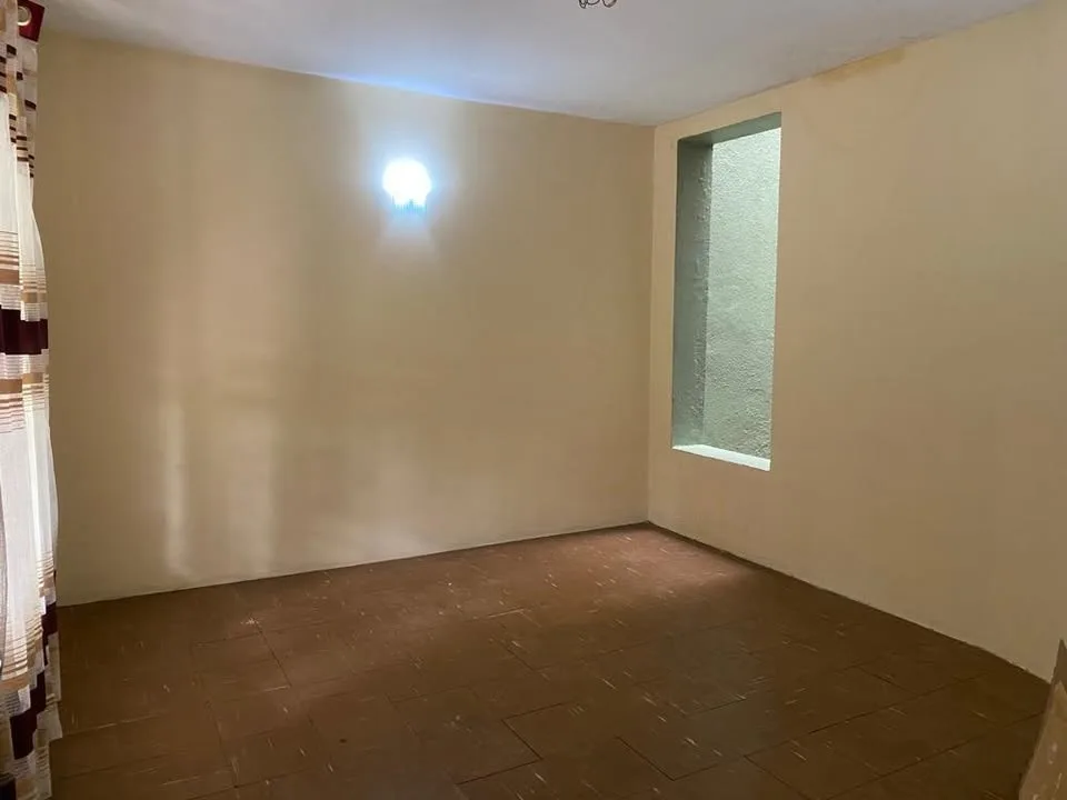 4 Beds 2 Baths House image indicator(9)