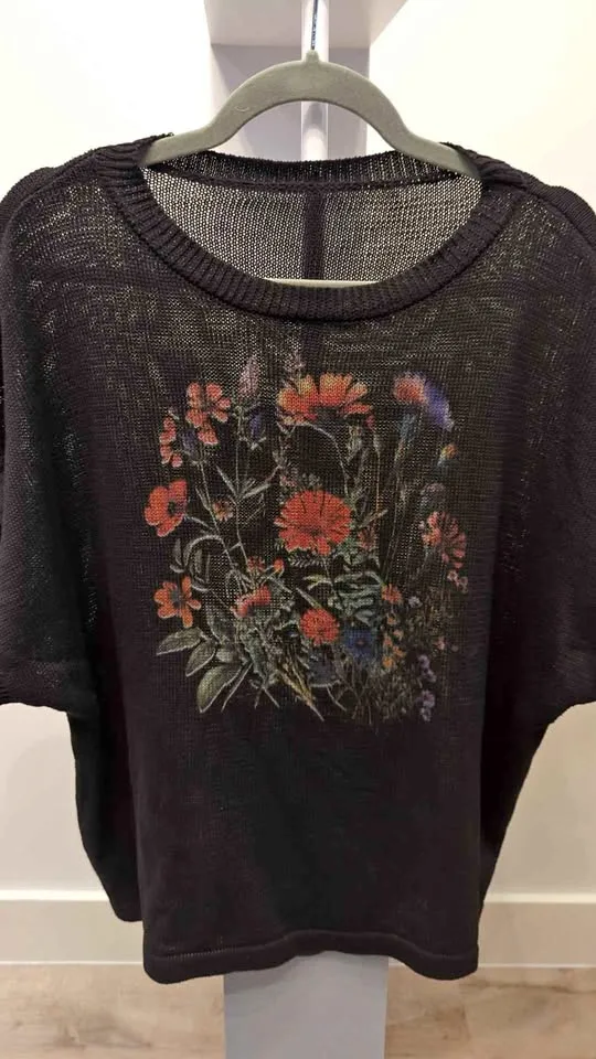 Black Knit T-shirt thumbnail