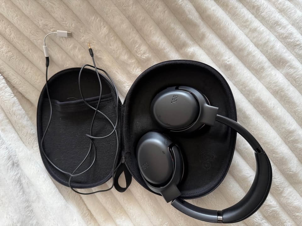 JBL Tour One M2 Wireless Headphones - photo 3