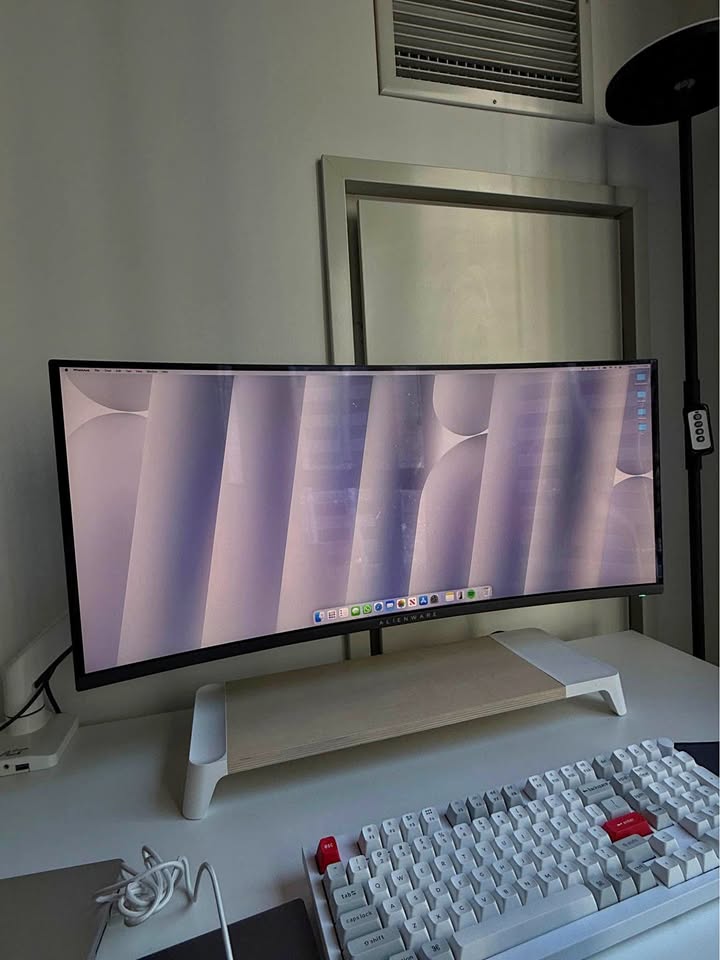 Alienware 34 Curved QD OLED Gaming Monitor