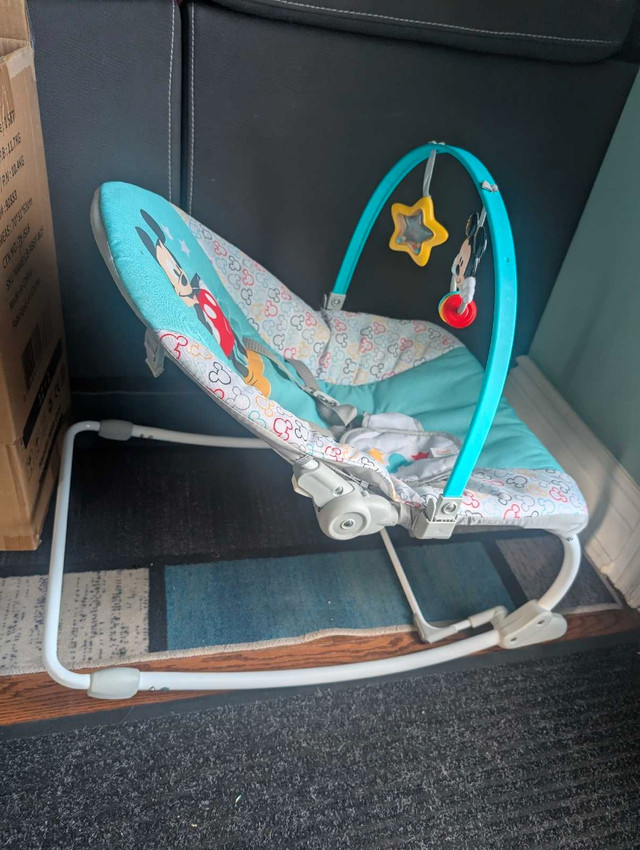 Mickey infant to toddler rocking chair - photo 2