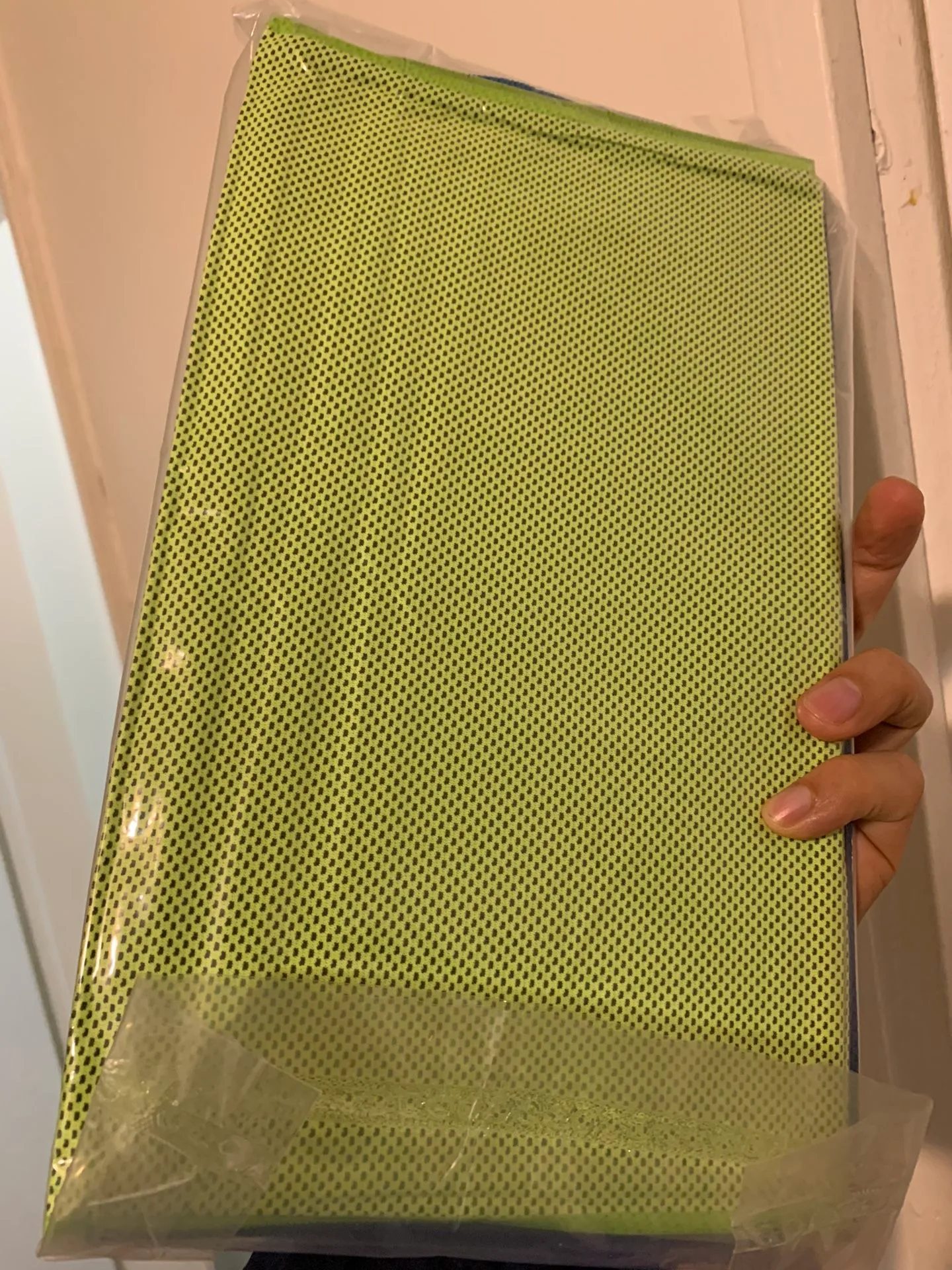 4 Packs Cooling Towel (40"x 12") image indicator(5)