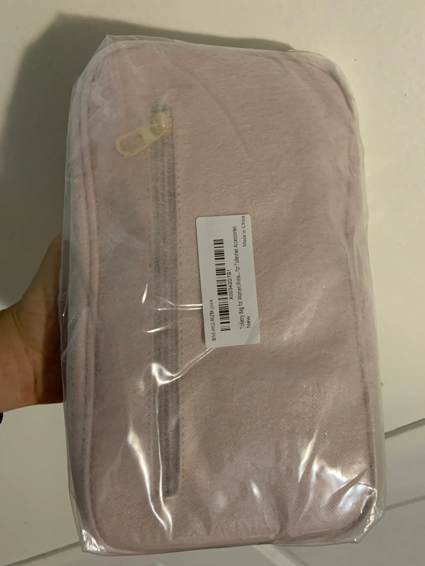 Travel-Essentials Toiletry Bag image indicator(6)