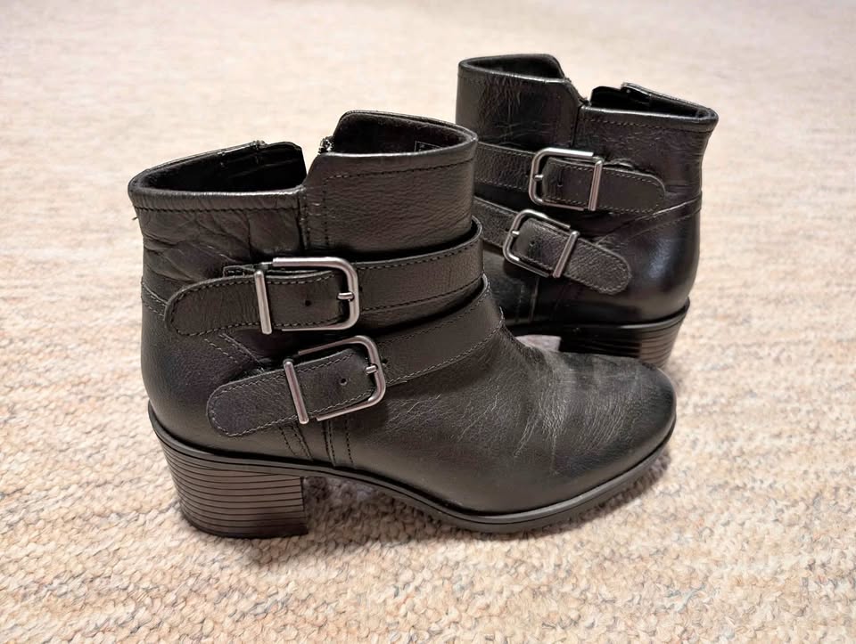 Clarks Leather Ankle Boot