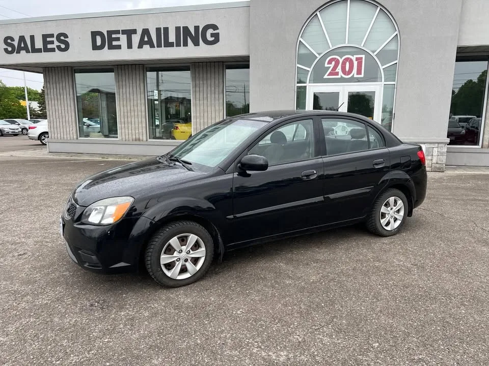 2011 Kia Rio image indicator(2)