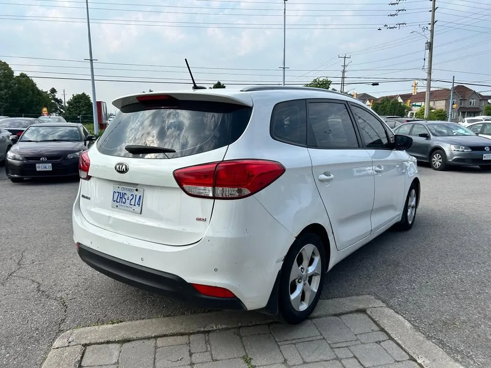 2014 Kia Rondo image indicator(5)