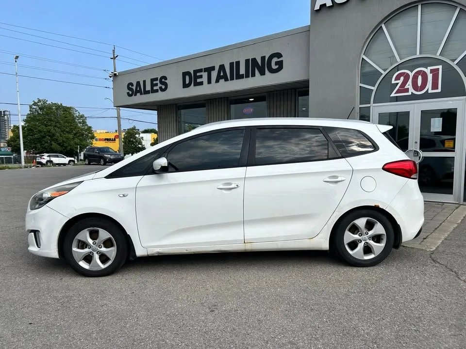 2014 Kia Rondo image indicator(6)