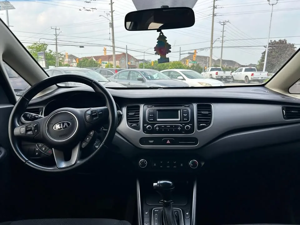 2014 Kia Rondo image indicator(10)