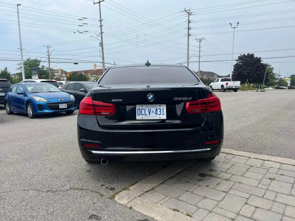 2016 BMW 3 Series image indicator(9)