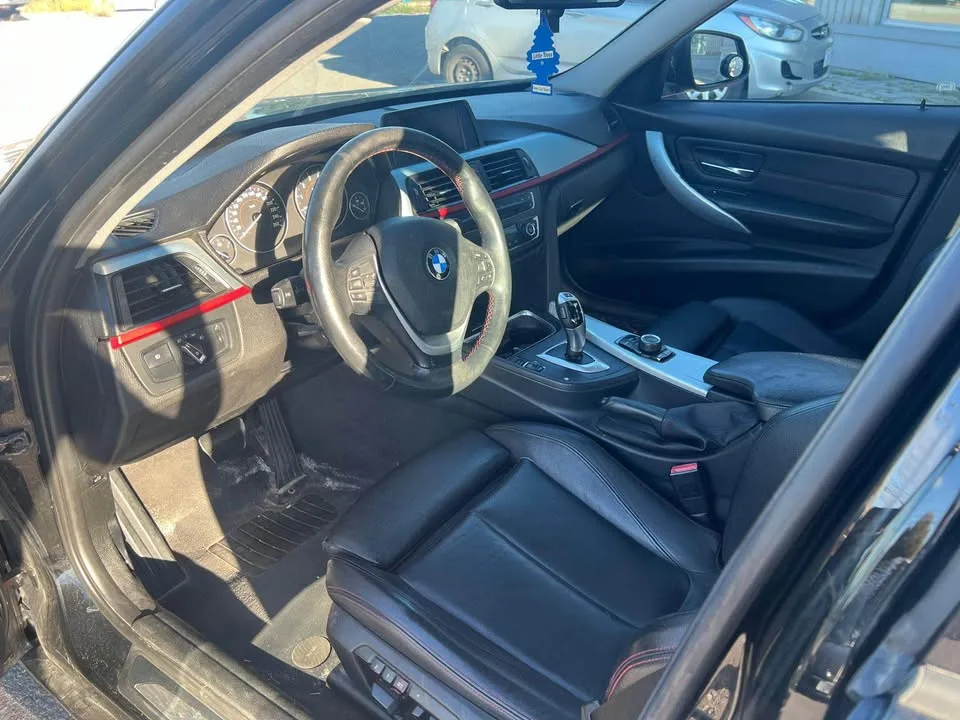 2015 BMW 3 Series image indicator(8)