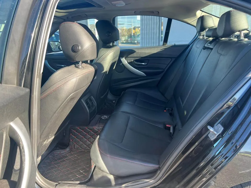 2015 BMW 3 Series image indicator(9)