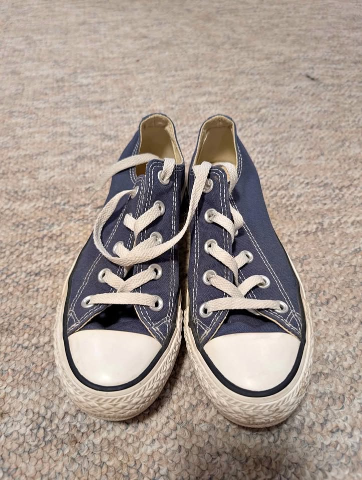 Converse Classic Low-top Navy Blue