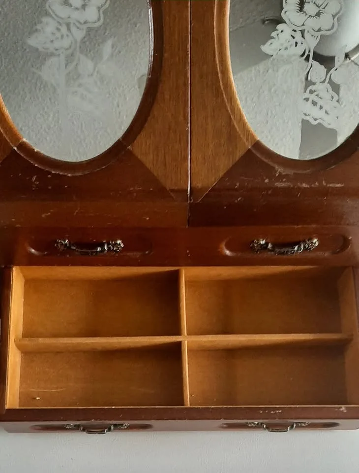 wooden musical jewelry box🥕 image indicator(5)