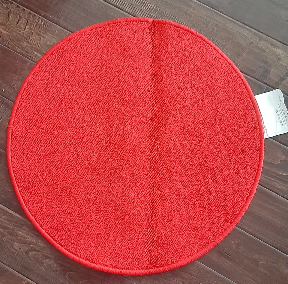 Ikea floor mat (red)🥕